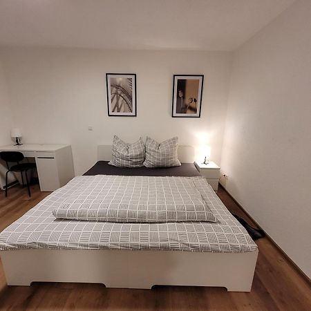 Living Flat, Eine Wohnung Mit Zwei Schlafzimmern Und Balkon Schorndorf  Εξωτερικό φωτογραφία