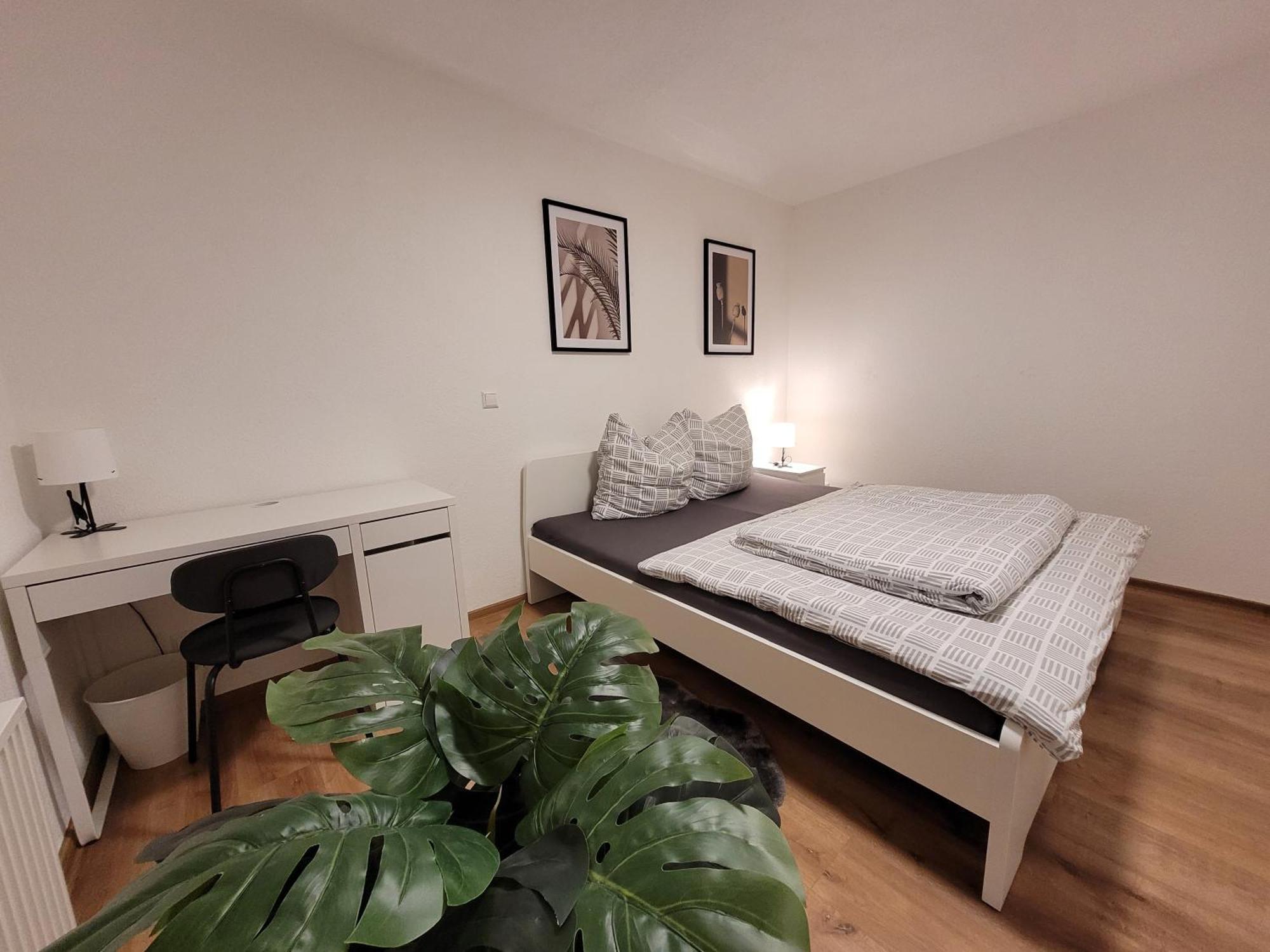 Living Flat, Eine Wohnung Mit Zwei Schlafzimmern Und Balkon Schorndorf  Εξωτερικό φωτογραφία
