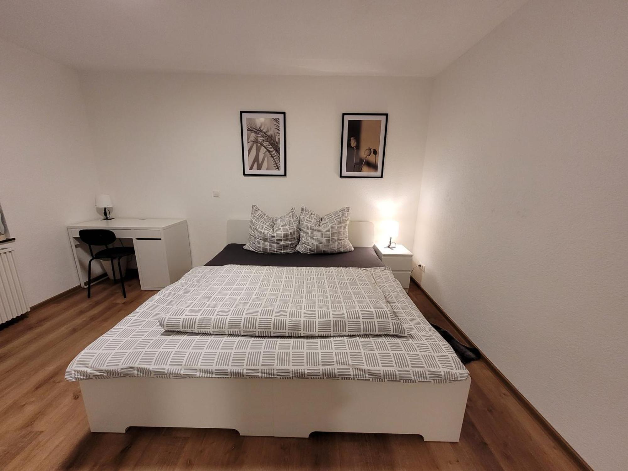 Living Flat, Eine Wohnung Mit Zwei Schlafzimmern Und Balkon Schorndorf  Εξωτερικό φωτογραφία